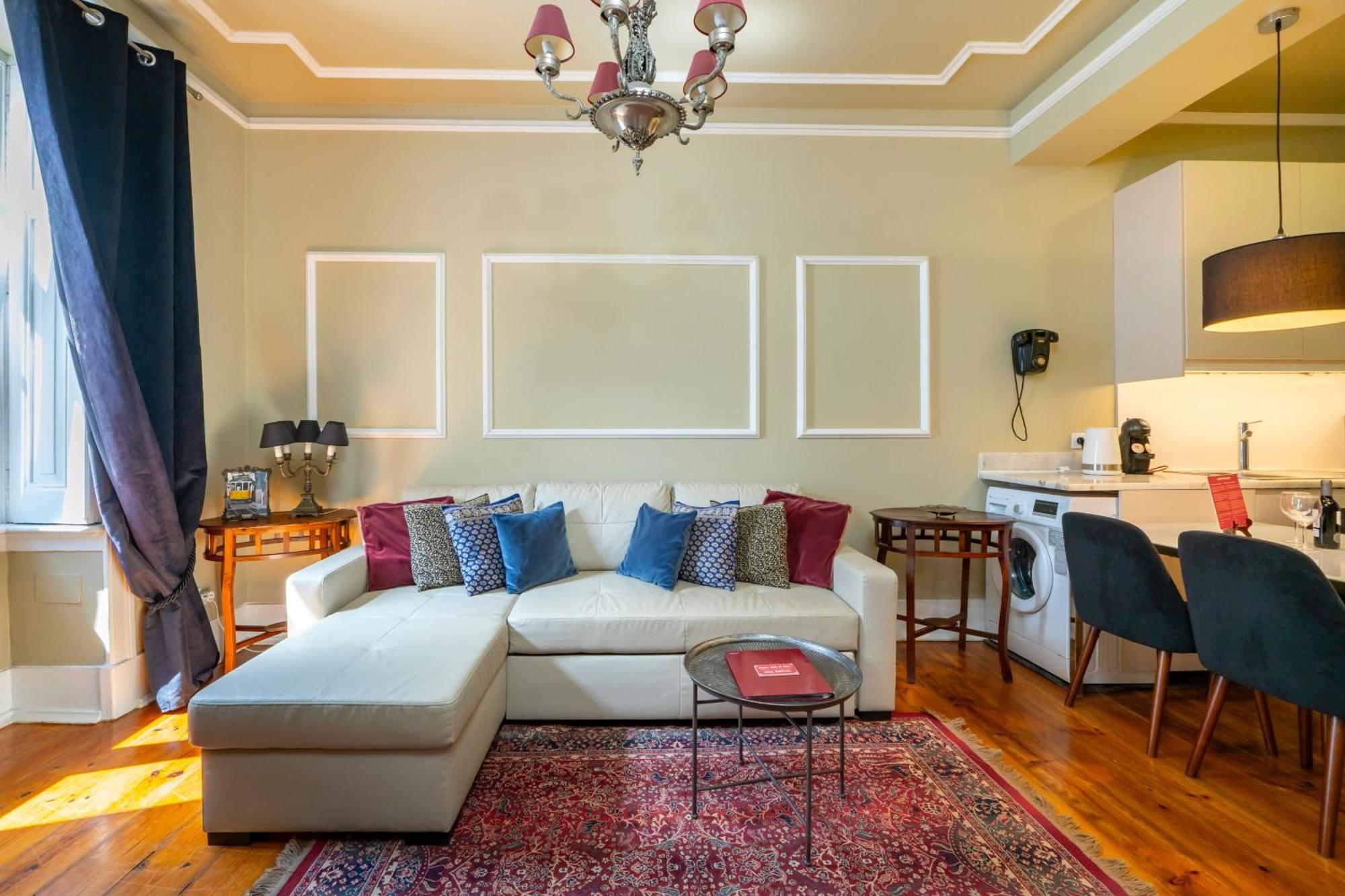 Eine Mischung Aus Altem Wort Und Modernem Charme In Apartamento Lisboa