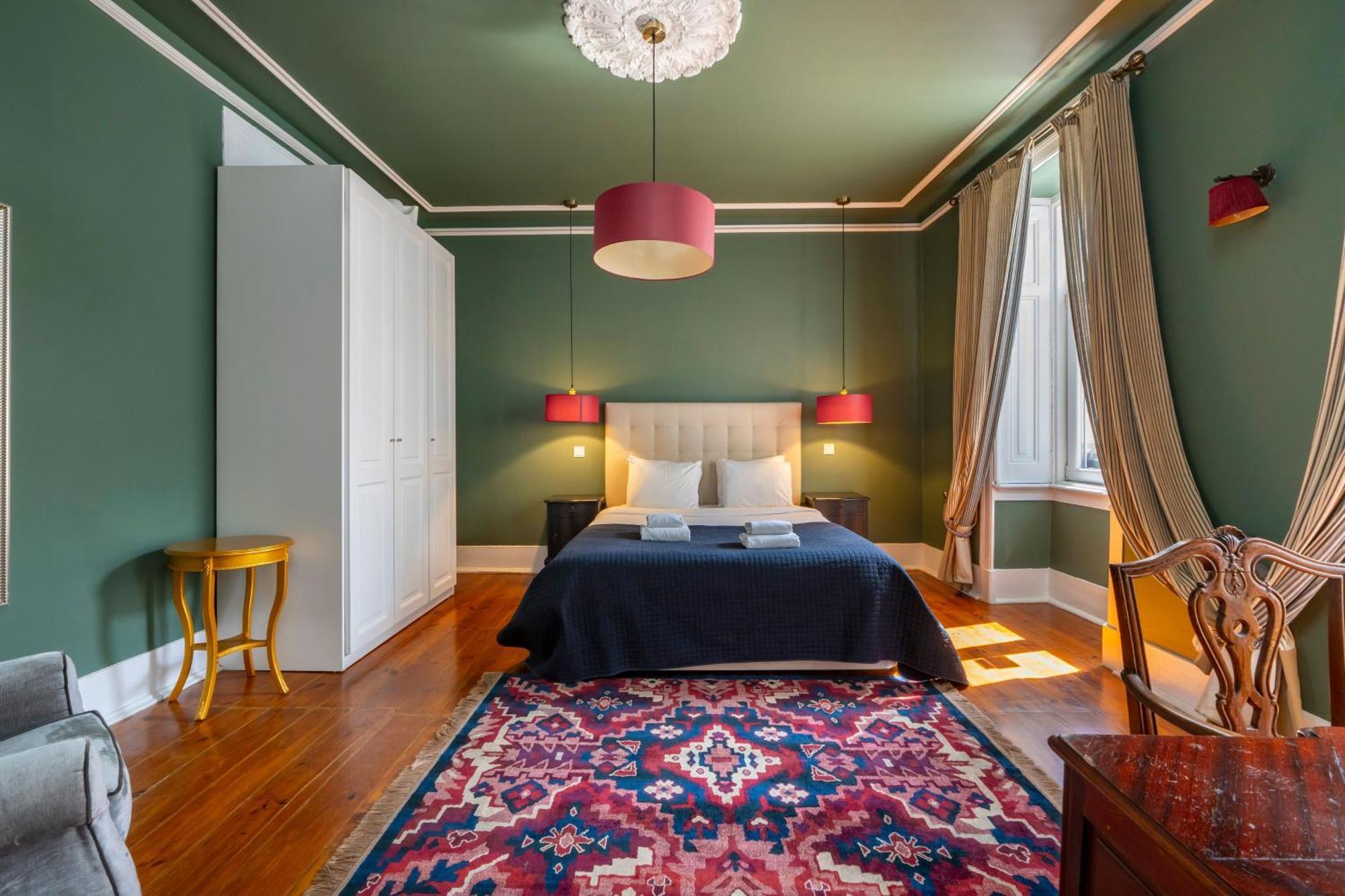Eine Mischung Aus Altem Wort Und Modernem Charme In * Lisbon